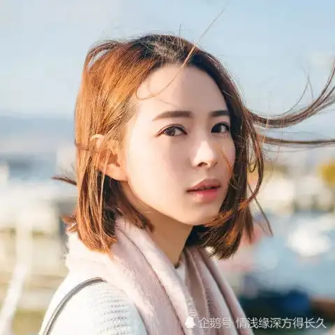  十二星座被你吸引的表现八成暗恋你,抓紧安排官宣吧