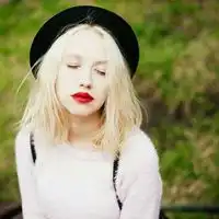  美丽欧美少女qq潮流头像爱的辛苦,恨的无助,不如放手