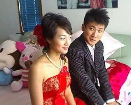  恭喜39岁朱丹宣布产下二胎喜讯,自曝终于实现母乳喂养