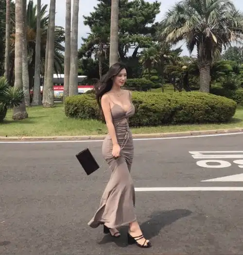 身材好的女生头像