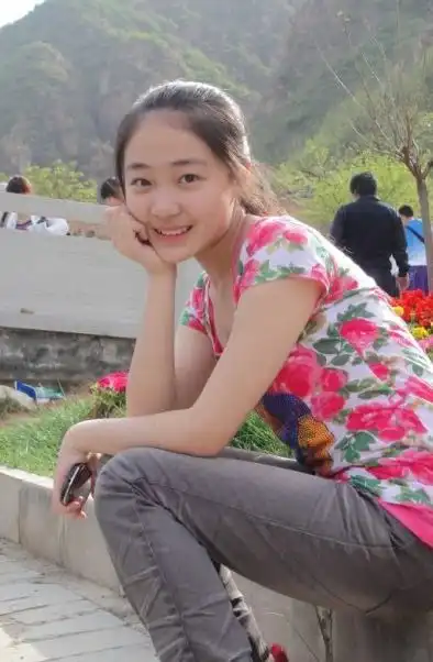  她六岁出道,比张一山还红,因眼泪爆红,如今21岁长成这样
