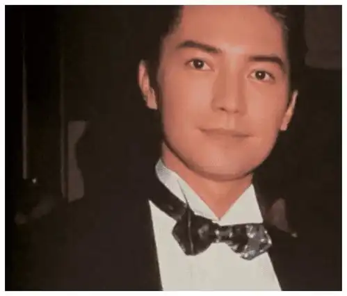  亚洲第一美男,林青霞为看他通宵打麻将,王祖贤都是他的迷妹