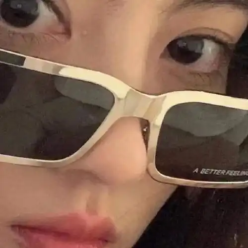  真人女头丨小众高级怼脸头像