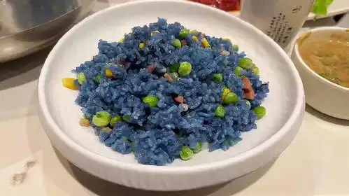  蓝色是最让人没食欲的颜色梵高星空炒饭你见过吗太离谱了