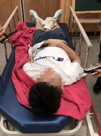  高考考砸了,18岁男孩去西湖边散心突然路边67米长的梧桐树枝砸在他身上