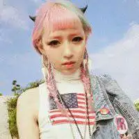  2019最潮最火女生头像原宿微信头像图片大全