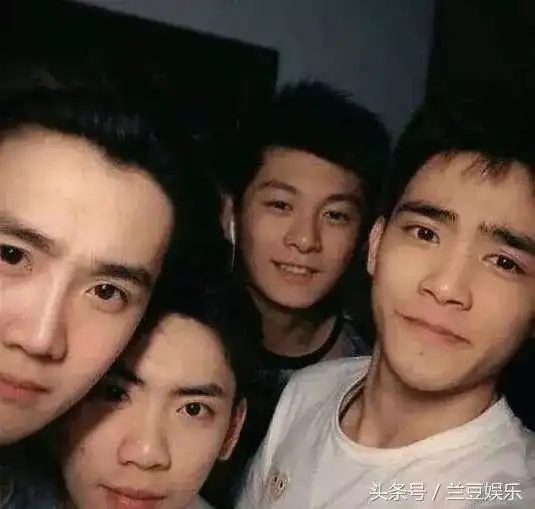  王俊凯在班级里很普通