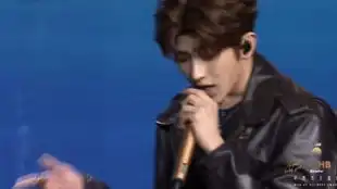  181204时尚先生盛典蔡徐坤youcanbemygirlfriend正面全身focus