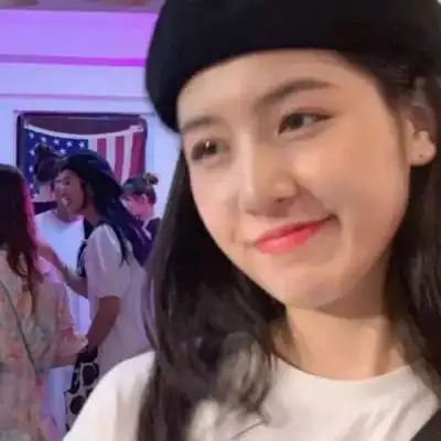  优质女生头像高级好看适合微信的好看头像