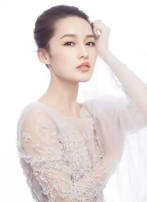  杨幂刘雯周冬雨,凭什么成为带货女王