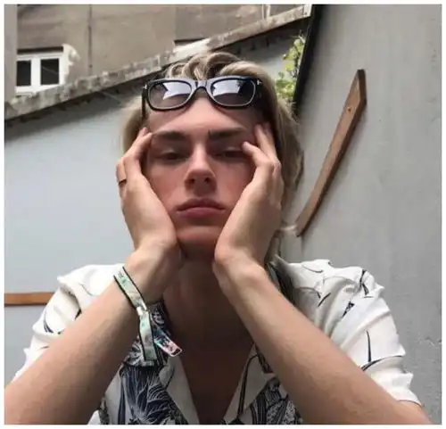  欧美潮流头像好看的人千篇一律