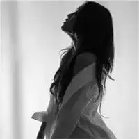  性感妩媚qq女生头像在温柔的遇见你也会变得强悍