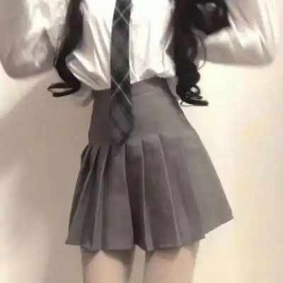  细腿图片只有腿小学生细腿照图片