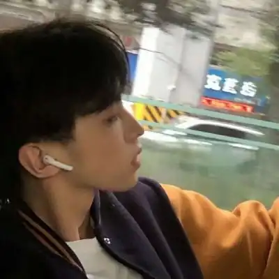 2025男生真人照片图片大全头像控