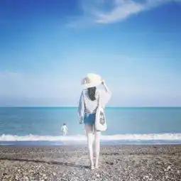 好看的海边背影头像唯美女生你时常让我生气却又让我着迷