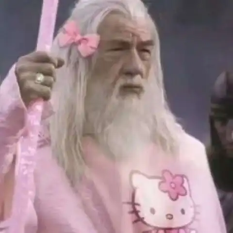  网易云热评第一次接女友下班,前台妹子吼道说了多少遍,车别停门口