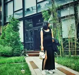  朱丹素颜挺大肚约会贾静雯,这是要和咘咘定娃娃亲