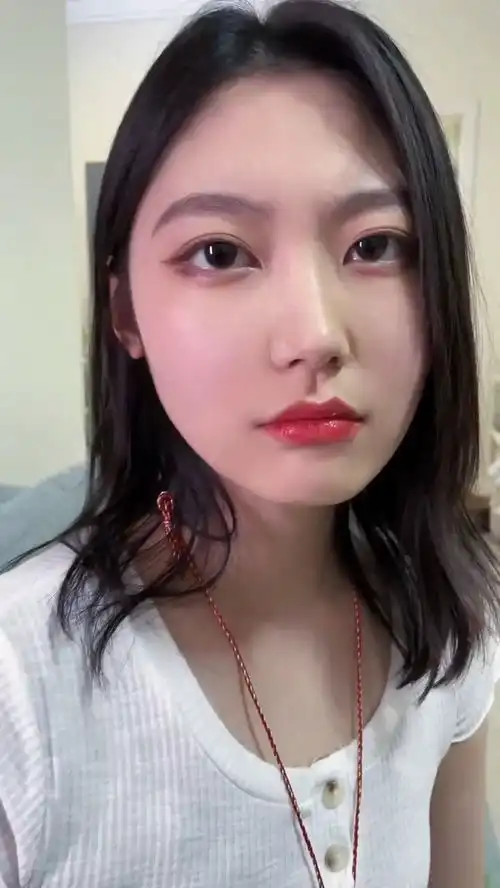 昭昭今天怎么呆萌呆萌的呢