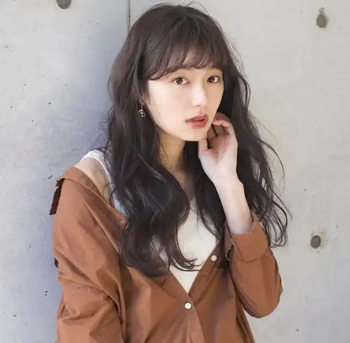  慵懒感长卷发