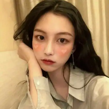  qq头像女生唯美侧面眼里的遍全是路人