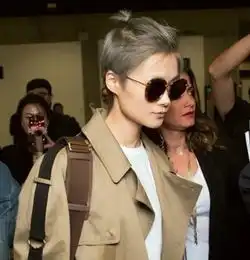  甜馨丸子头图片甜馨丸子头怎么扎
