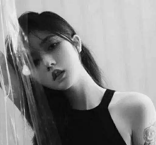 微信头像图片很丧女生