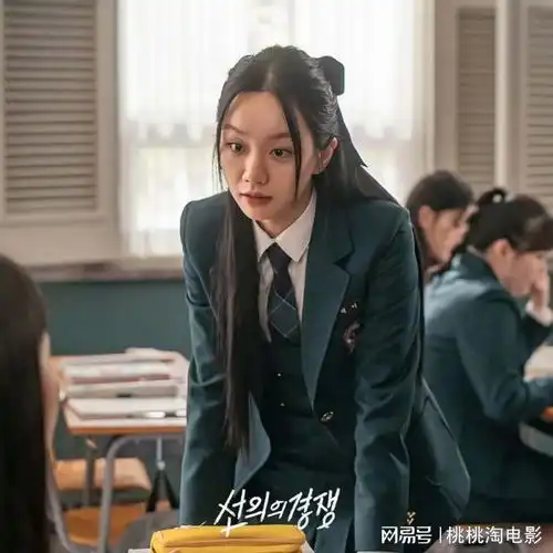  德善李惠利marieclaire杂志大片,海滨度假生活明媚慵懒