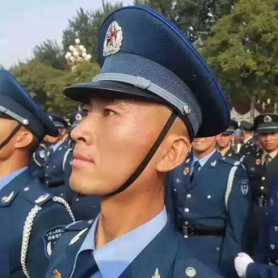  退役后的事小家大爱一个退役军人家庭的家国情怀
