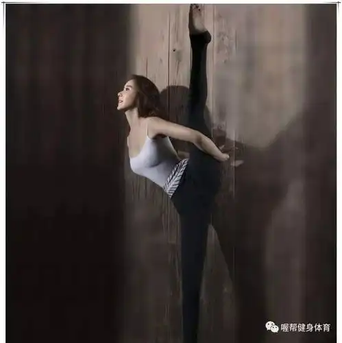  52岁的王祖贤近照保持去健身房的人,十年后差距竟然这么大