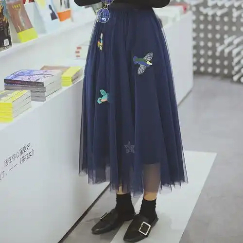  比焦糖色还美的深牡丹蓝,显白又高级