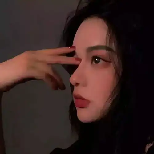 潮流超拽头像女生