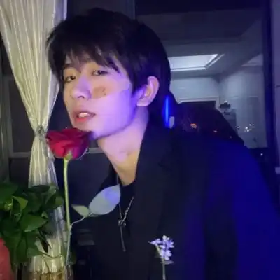 高级感小众ins头像男