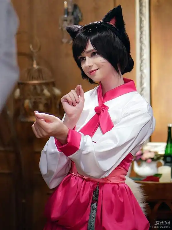 lol女装大佬sneaky新照阿狸风情不输美女coser