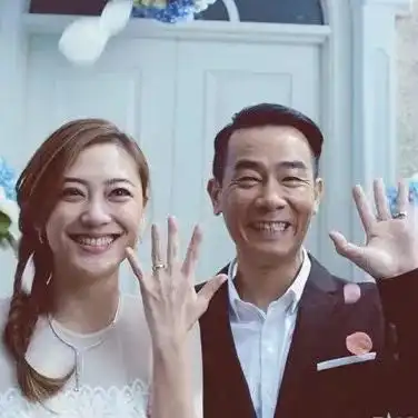  陈小春他似乎仍没有从韦小宝的角色中跳出来