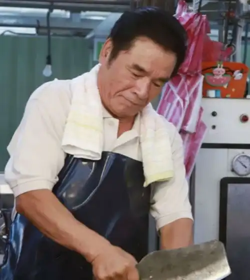  现实版韦小宝雷洪二妻五妾,2019年71岁娶小20岁红颜知己做七房