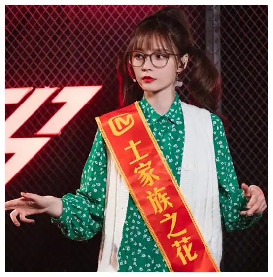  乘风破浪的沈梦辰,从全网黑到女团脸,背后经历过什么