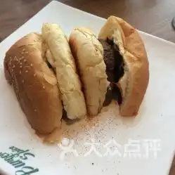  伯格斯美式餐厅会展店的魔鬼汉堡好不好吃用户评价口味怎么样哈尔滨美食魔鬼汉堡实拍图片大众点评