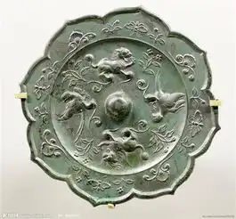  唐仿汉鸟兽博局纹镜图片,唐仿汉连弧铭文镜图