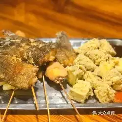  胖大姐臭豆腐的炸鱼尾好不好吃用户评价口味怎么样杭州美食炸鱼尾实拍图片大众点评