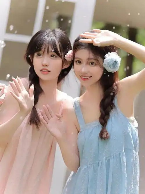  漂亮的双生花