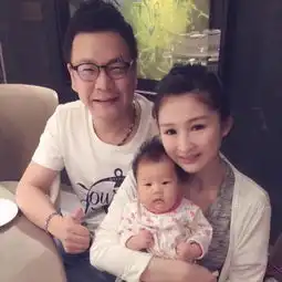 小小彬图片头像电眼