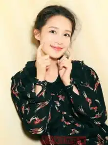  夏季女生清爽发型不管长发短发都是洋气女郎