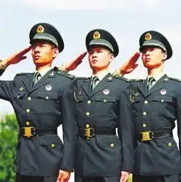  我军新换装一批铁甲征衣,盘点威武之师穿过的帅气军装