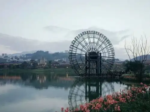  这群科幻作家,为什么要跑到贵州丹寨去写科幻小说