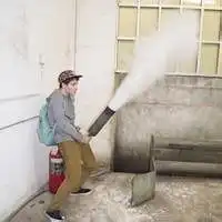  和这张头像匹配的男生头像