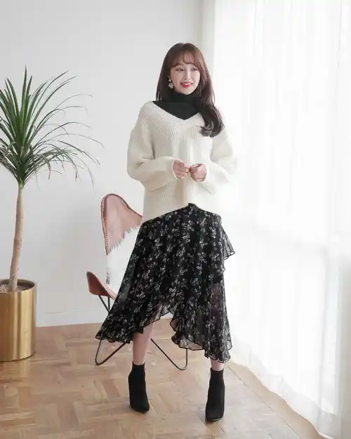  碎花裙子唯美浪漫新年这么搭配变身清新女神
