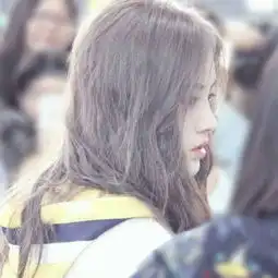  背影头像女生唯美漂亮愿做你的社会小恶魔