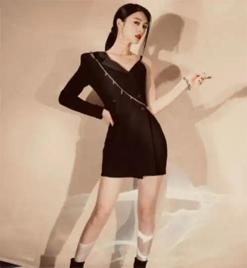 御姐感头像西装