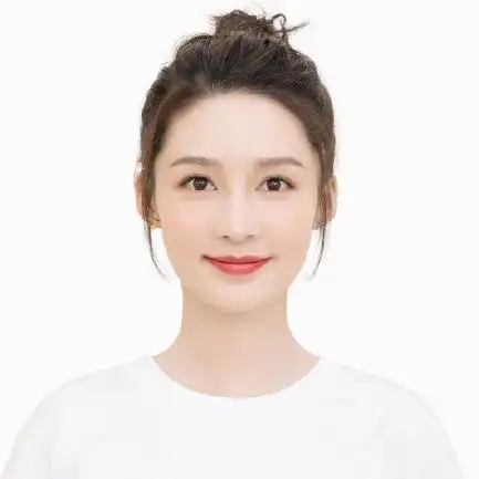  胆最肥的女明星李沁公开素颜照,难怪男星都会成铁粉