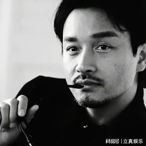  一代传奇巨星张国荣逝世21周年每年的愚人节总是悲伤的